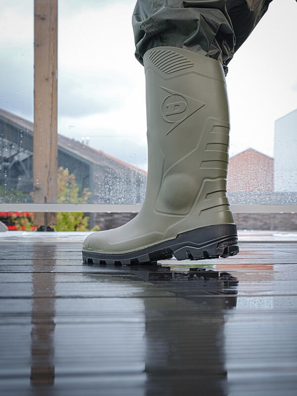 S5 Green safety boot